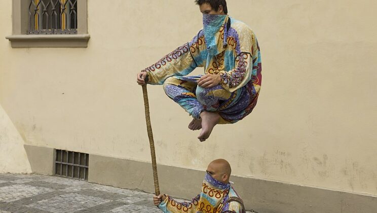 Chistes de Magos e Ilusionistas: El Humor del Truco