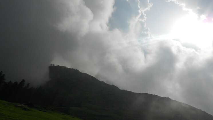 Chistes de San Pedro y el Cielo: El Humor del Más Allá